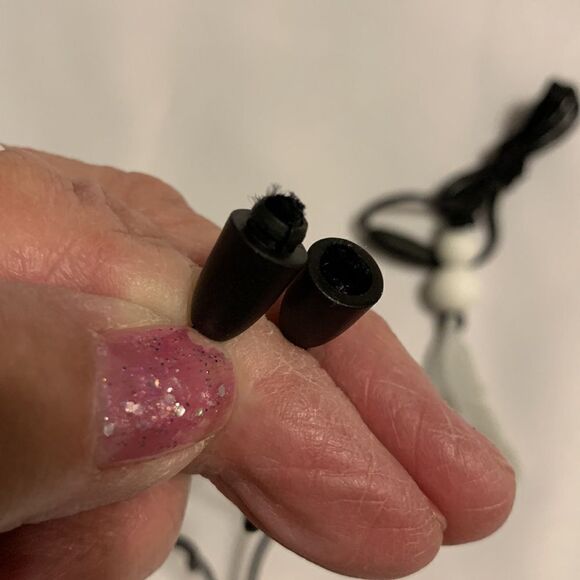 Feather necklaces with pop closures - Picture 4 of 5